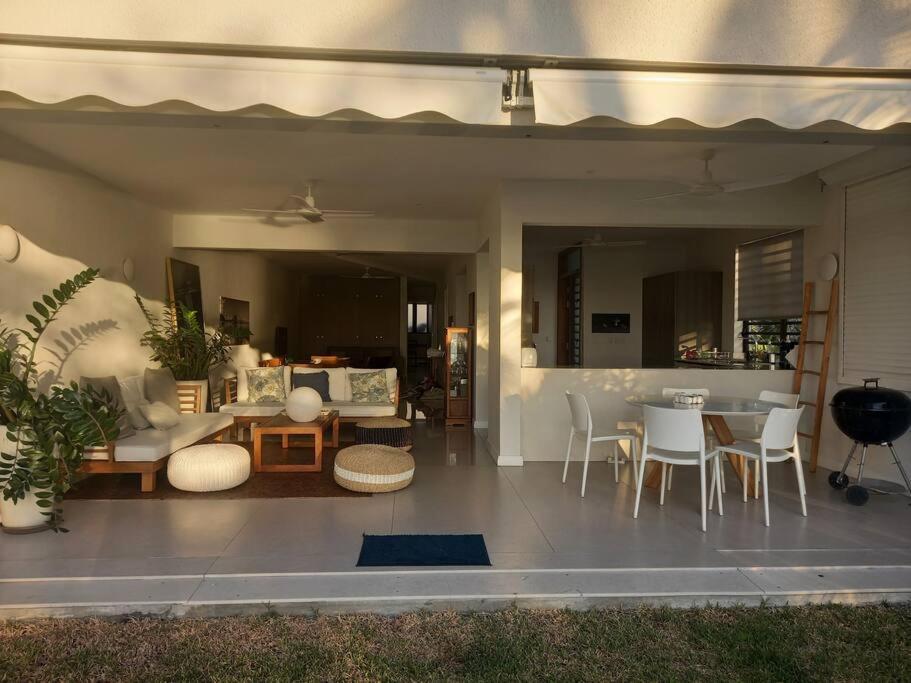 Beachfront Apartment Tamarin Exterior foto